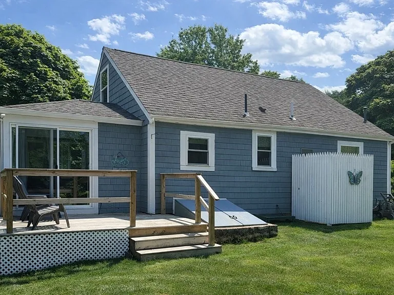16 Cricket Ln — Photo 2