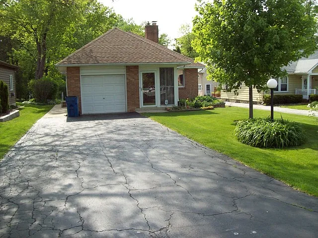 3614 Fairview Ave photo 1