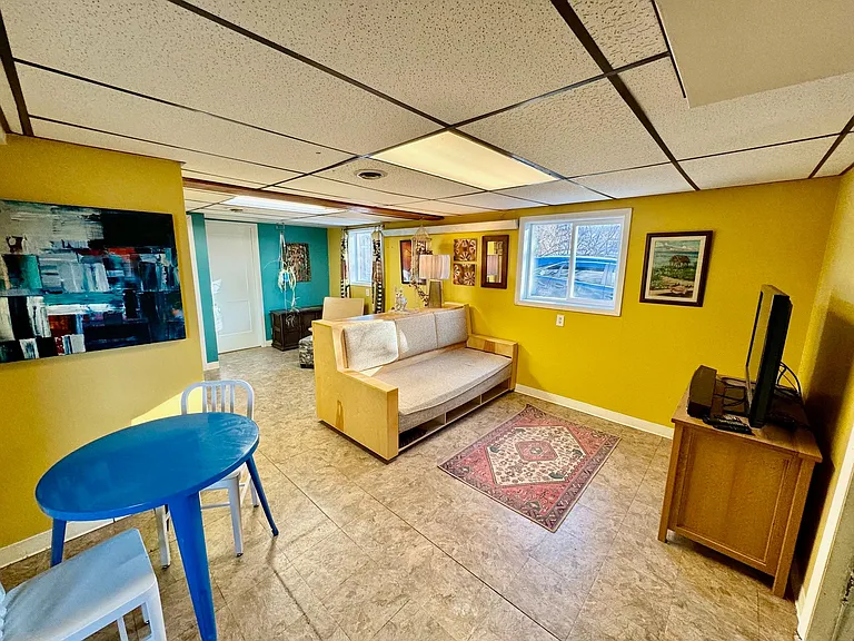 716 Blaine Ave #2 — Photo 1