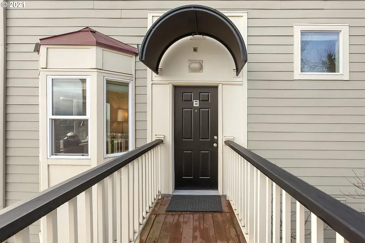2 bed, 1.5 bath, 1068 sqft, $2,800 — Photo 2