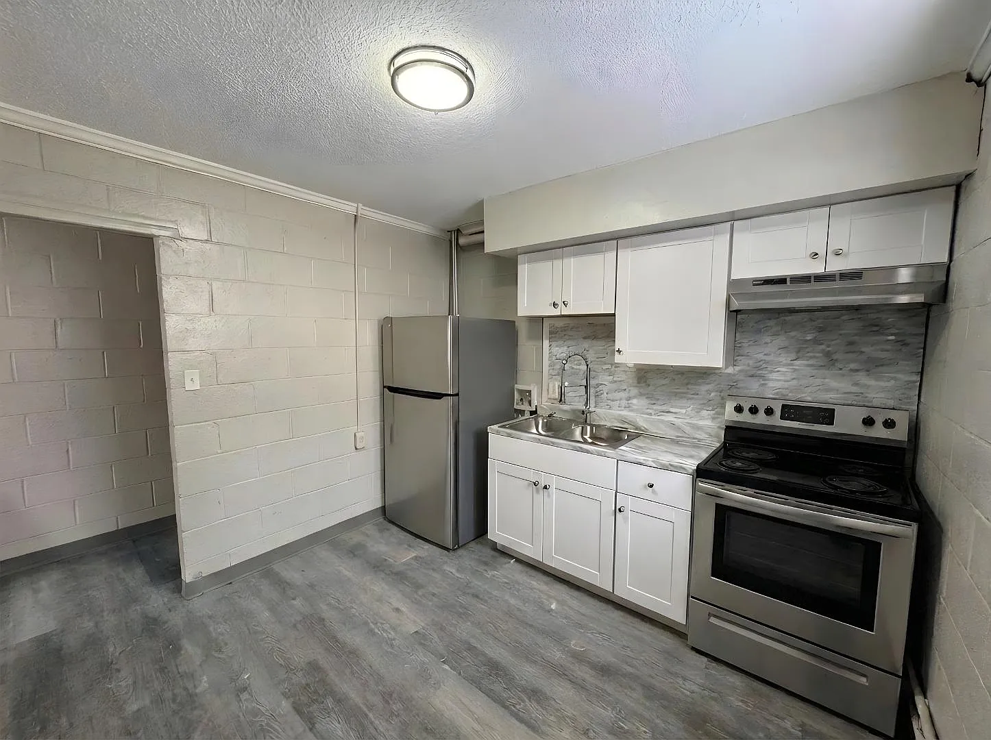 303 Hay St - B — Photo 2
