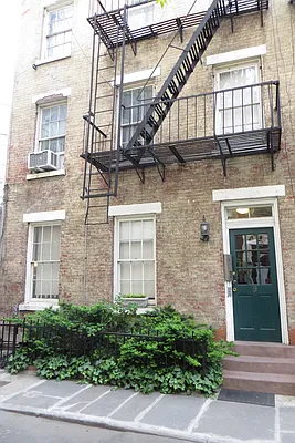 Rented by Downtown Realty Group LTD | media 28