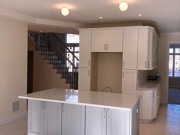 2nd image of 58 Serena Ct