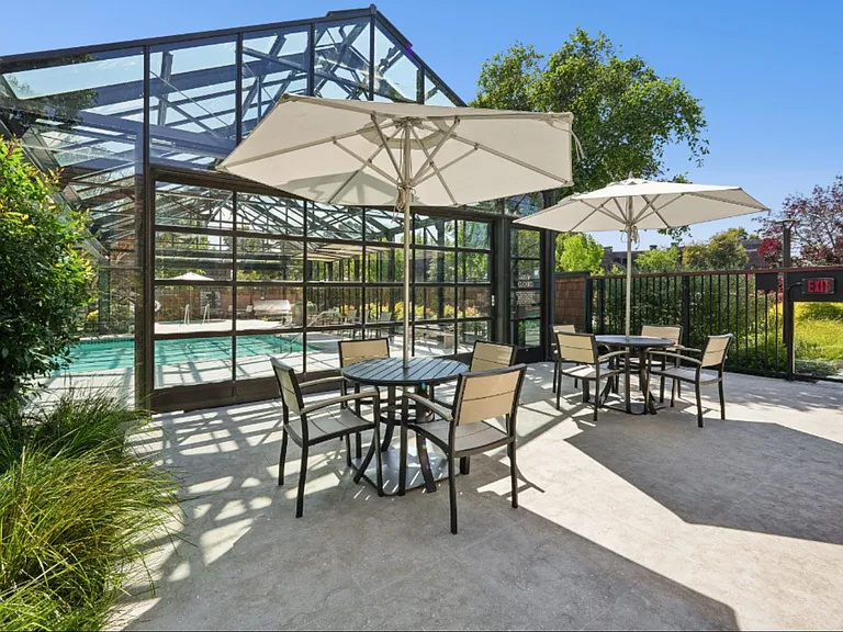 Indian Creek Apartments — Photo 14