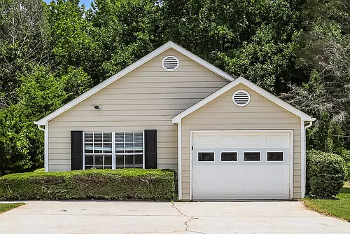 1310 Waterton Trl Photo 1