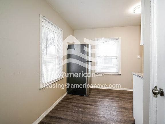1648928_005_dining_room_12713732.jpg