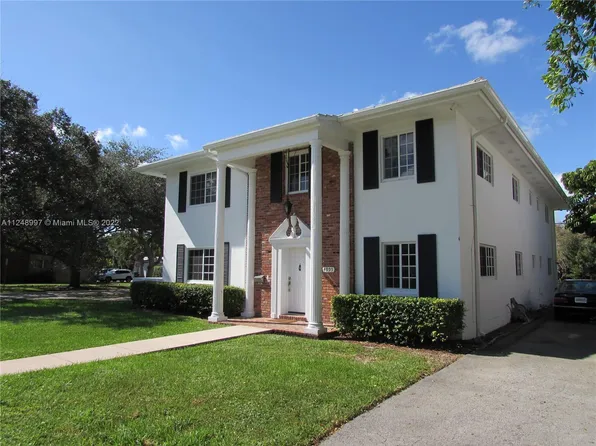 4995 Ponce De Leon Blvd, Coral Gables, FL 33146