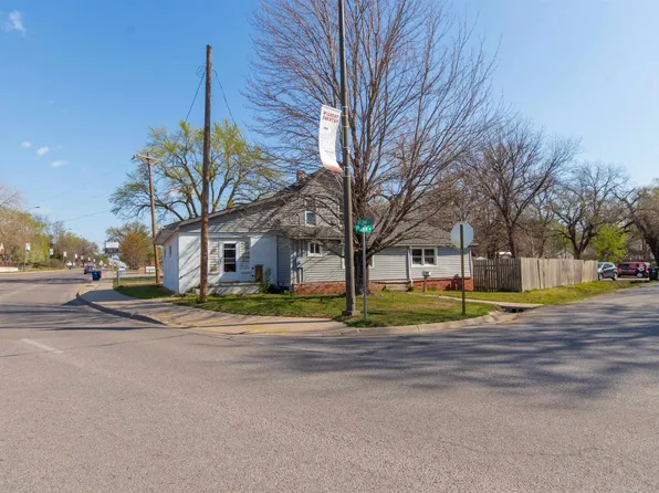 204 N 2nd Ave, Mulvane, KS 67110