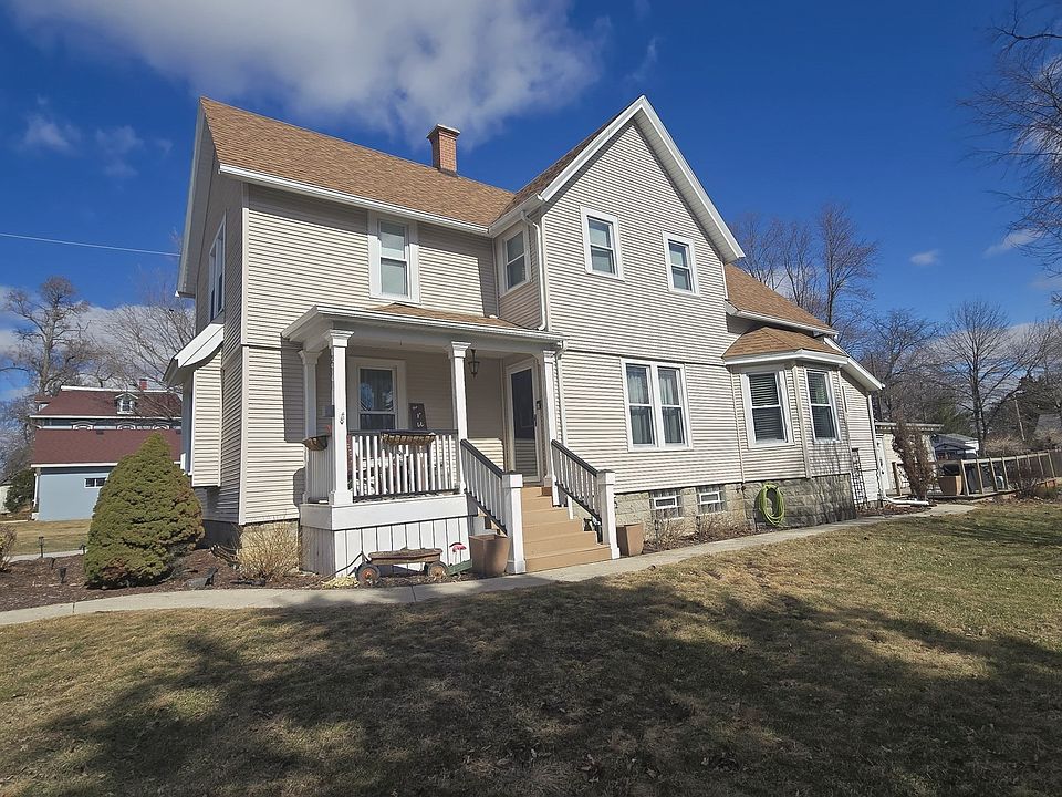 1st image of 311 S 3rd St