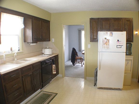 5th image of 304 Sanson St