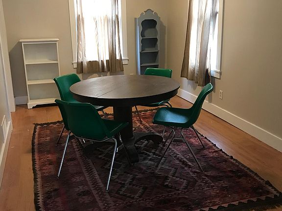 3rd image of 106 Clinton St