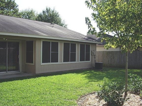 3rd image of 12643 Day Hollow Ln