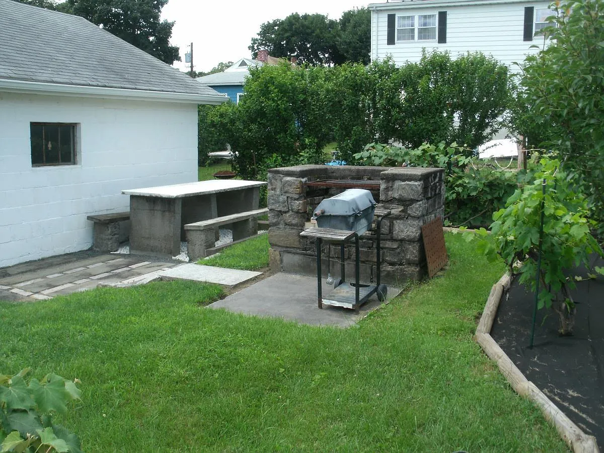 2 bed, 920 sqft, $2,450 — Photo 3