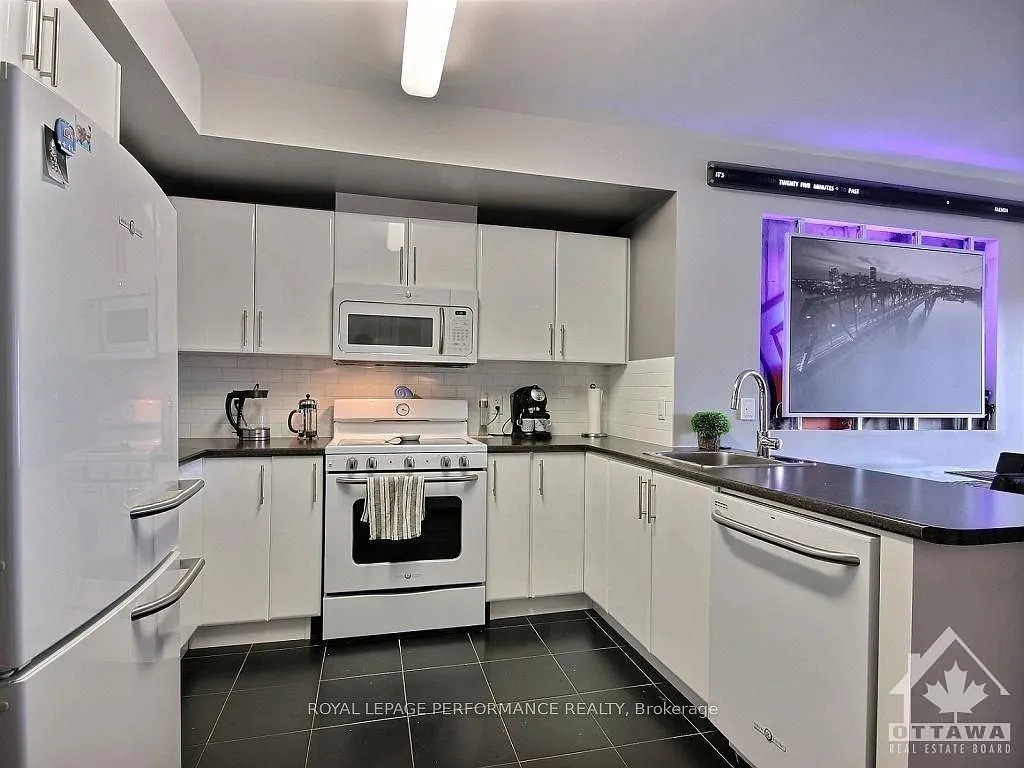 2 bed, $3,000 — Photo 4