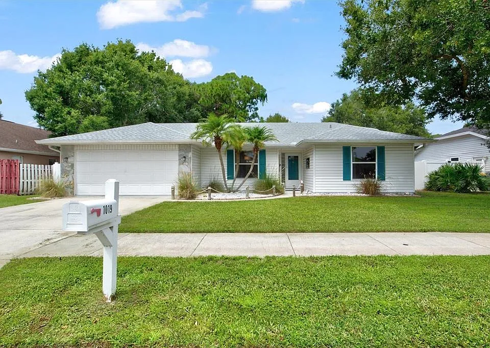 1019 Snead Ave