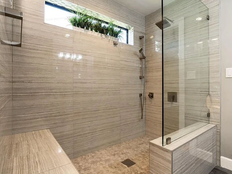 15 S Victoria Park Rd — Photo 14