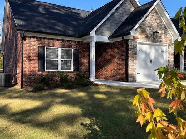 1234 Parkstone Dr NW, Cleveland, TN 37312