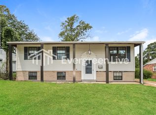 2535 Morningside Dr, Florissant, MO 63031