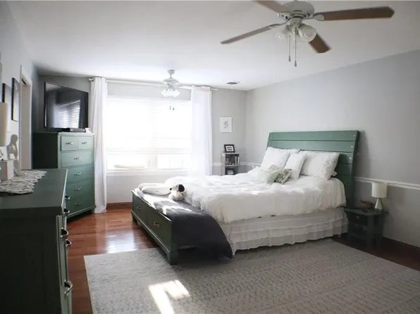 101 S Connie Dr, Clinton, MO 64735