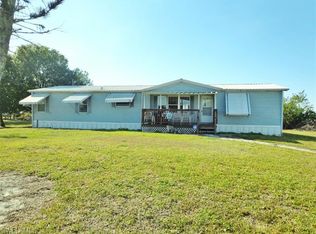 1506 Riverside Dr, Moore Haven, FL 33471