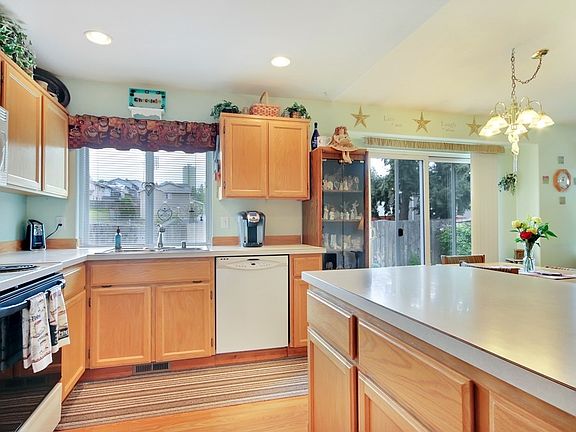 5th image of 20017 13th Avenue Ct E