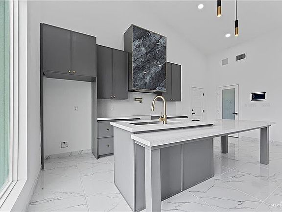 4th image of 4124 Alexia Ln