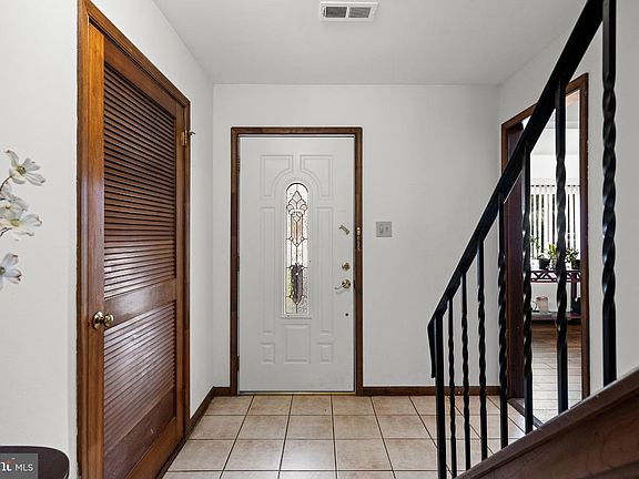 5th image of 180 Bartal Ct