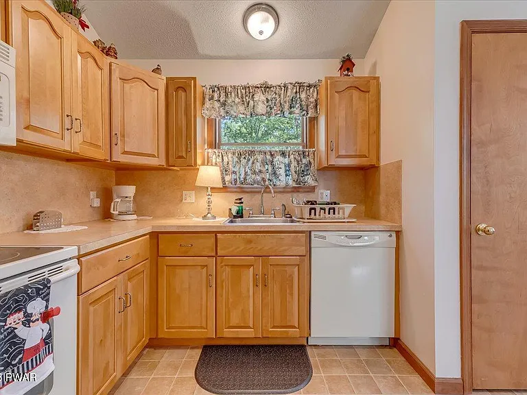 801 Sun Valley Ct — Photo 13
