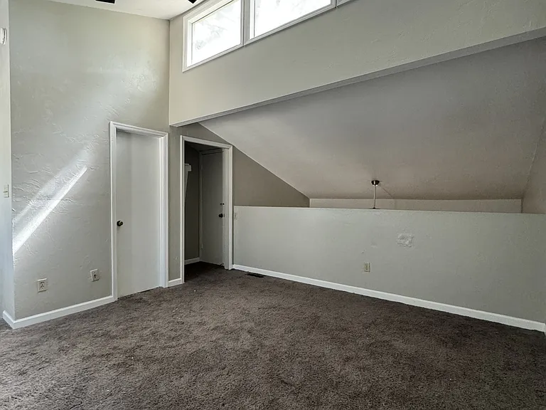 1211 Stone Greene St — Photo 6