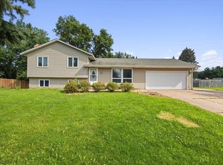 8516 Indian Blvd S, Cottage Grove, MN 55016