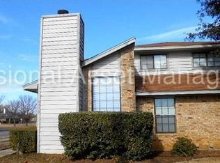 4372 Hulen Cir E, Fort Worth, TX 76133
