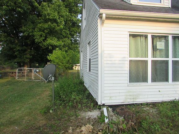 3rd image of 2467 Covert Rd