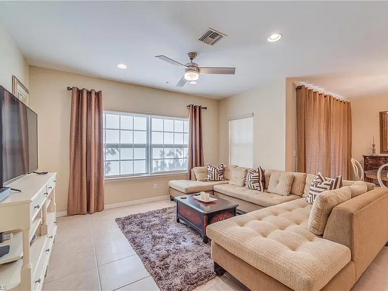 8540 Violeta St #202 — Photo 6
