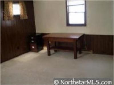5th image of 519 1st Ave NW