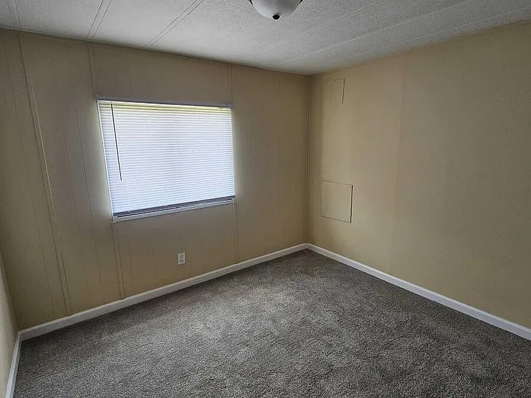 2737 W Washington Ctr #244 — Photo 10