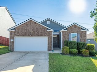 828 Foxdale Dr, Columbia, TN 38401