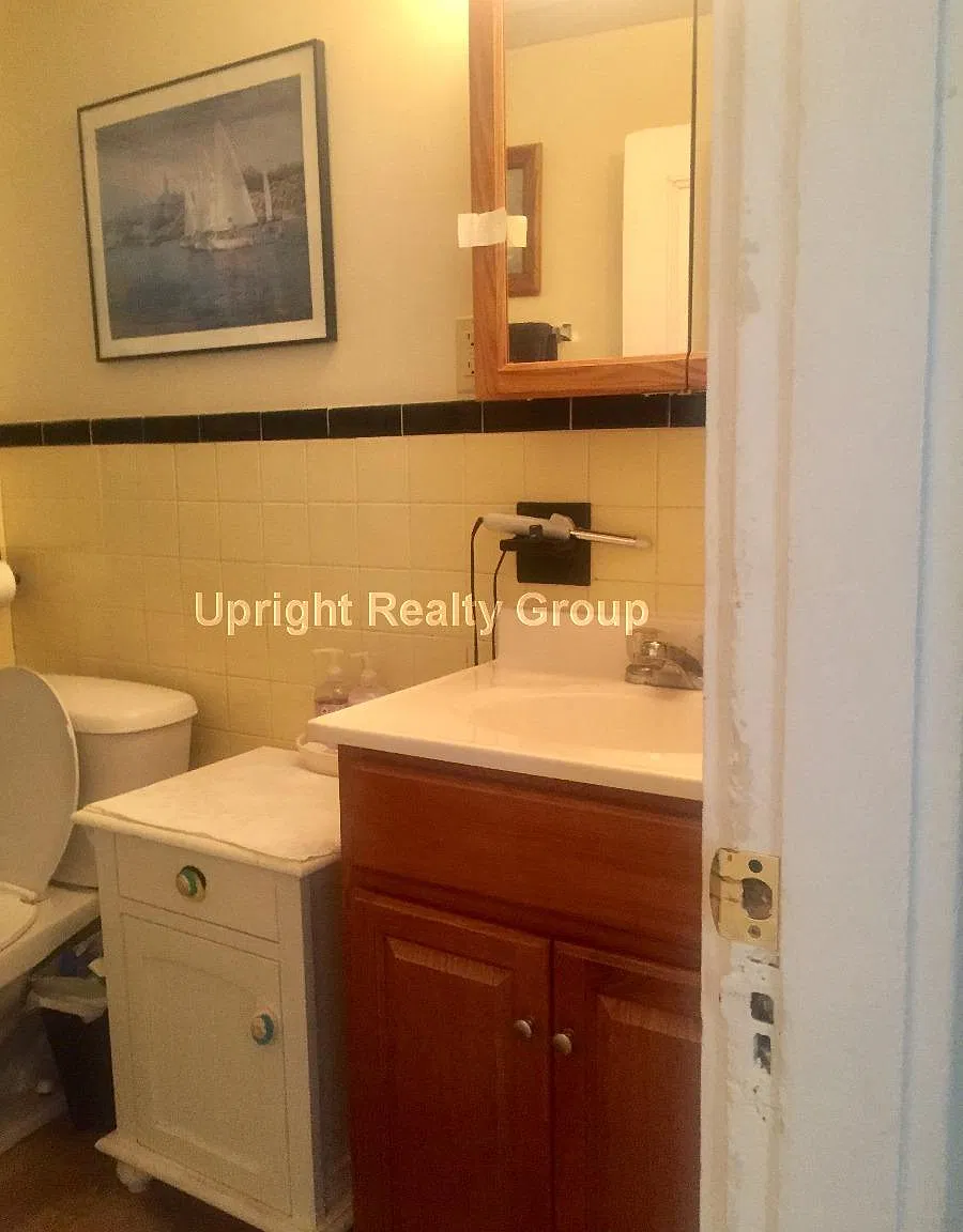 1 bed, 1.0 bath, 300 sqft, $1,975 — Photo 4