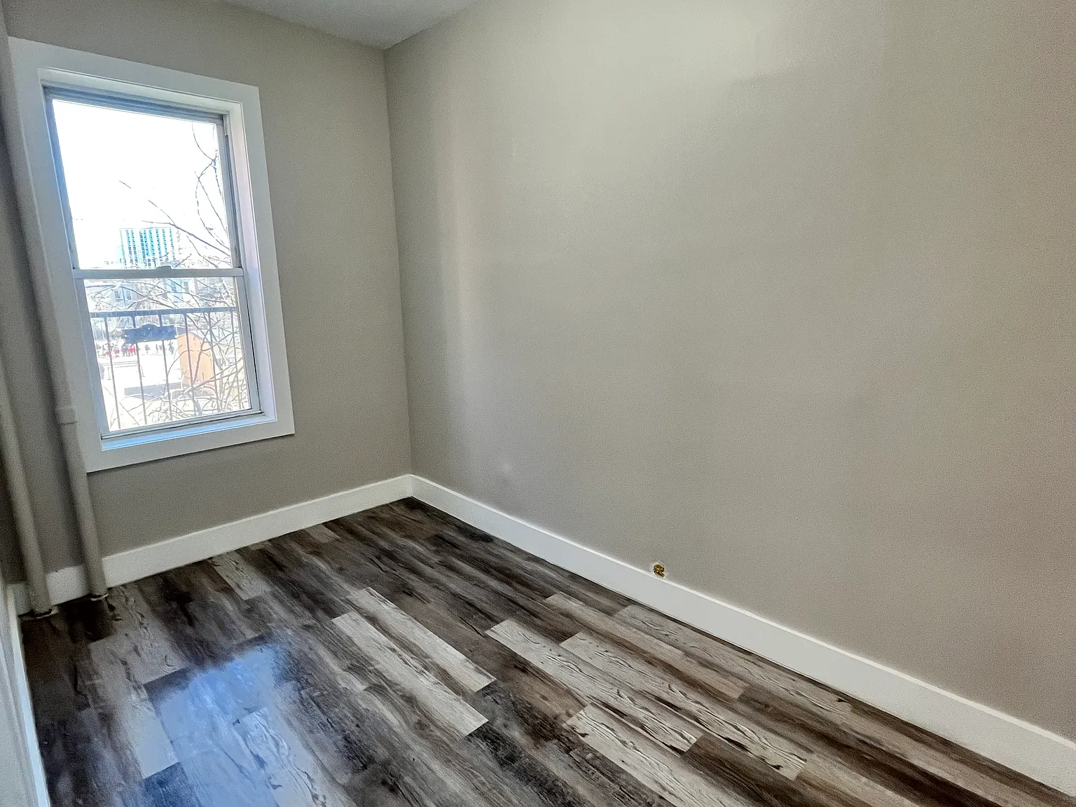 104 Belmont Ave — Photo 3
