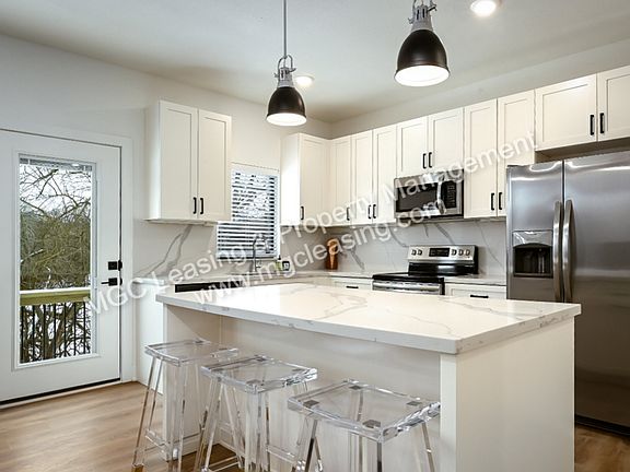 4th image of 6535-6537 Marsh Ct