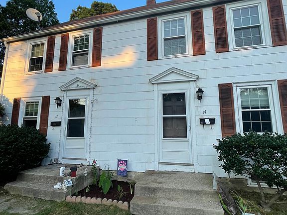 Apartment on the right