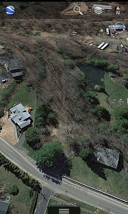 2nd image of 13 Pleasant St