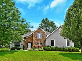 5104 Manor Ridge Ct, Westerville, OH 43082