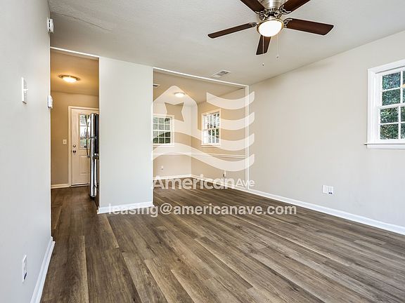 1475200_004_wm_-_living_room_13482932.jpg