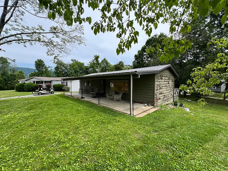 154 Bow Point Cir — Photo 2