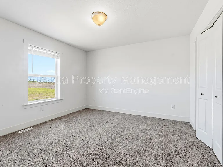 9424 Snow Valley Dr SE — Photo 15