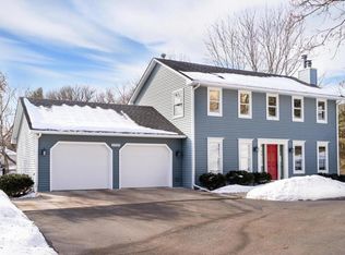 5920 Scenic Heights Dr, Minnetonka, MN 55345