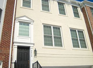2438 Huntington Park Dr, Alexandria, VA 22303