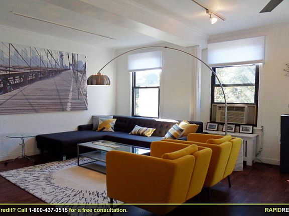 2nd image of 482 Warren St APT 1