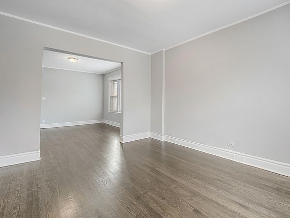 5th image of 2701 N Albany Ave #1F