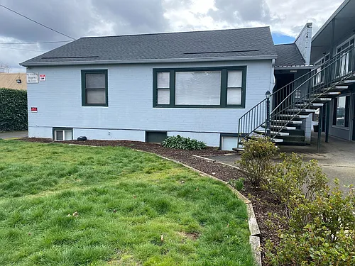 Raymond Apartments Photo 1